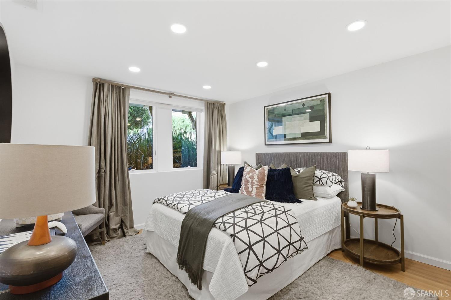 Detail Gallery Image 21 of 36 For 1375 Sanchez St, San Francisco,  CA 94131 - 3 Beds | 2 Baths