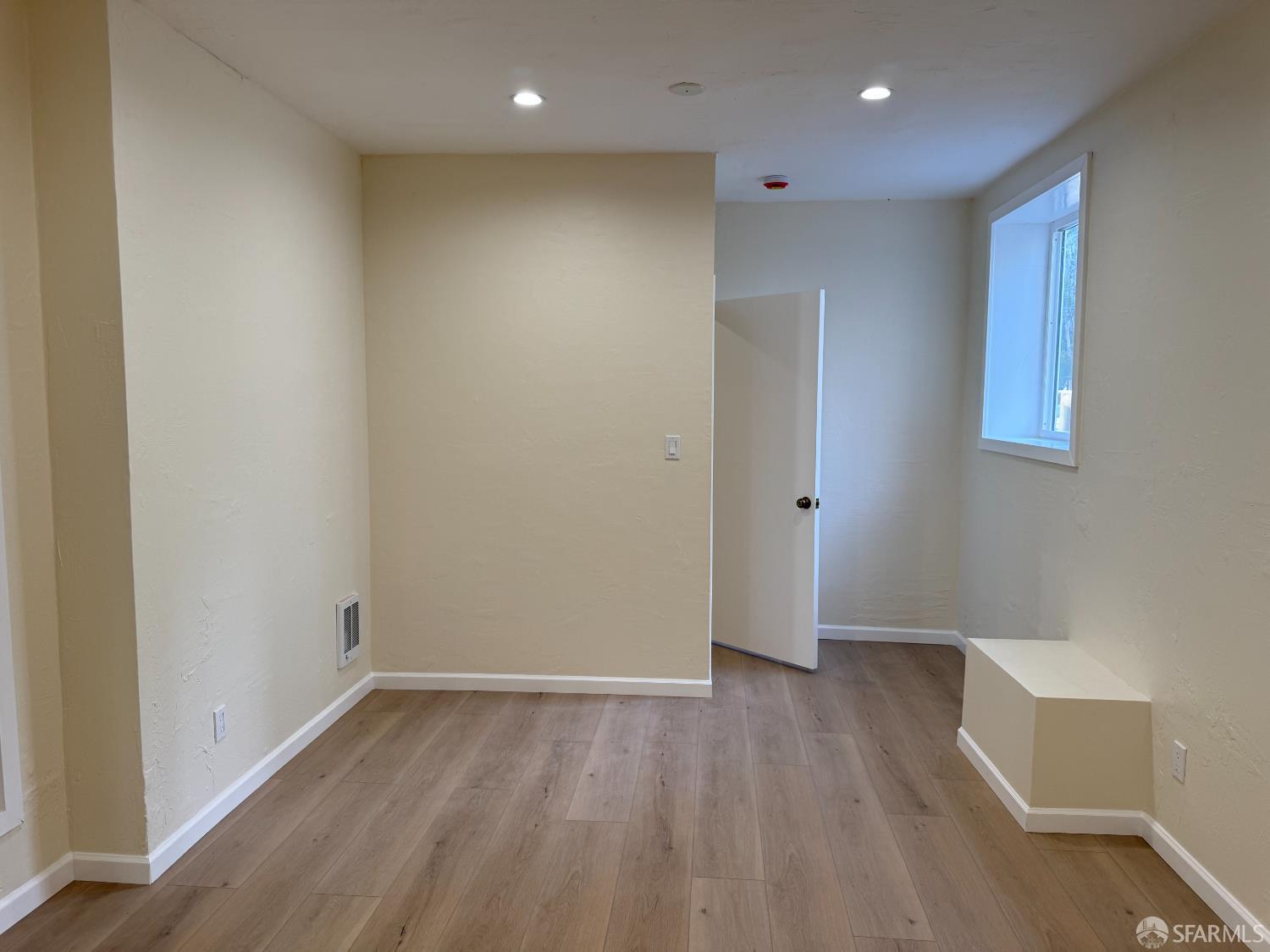 Detail Gallery Image 15 of 23 For 258 Dorland St #7,  San Francisco,  CA 94114 - 2 Beds | 2 Baths