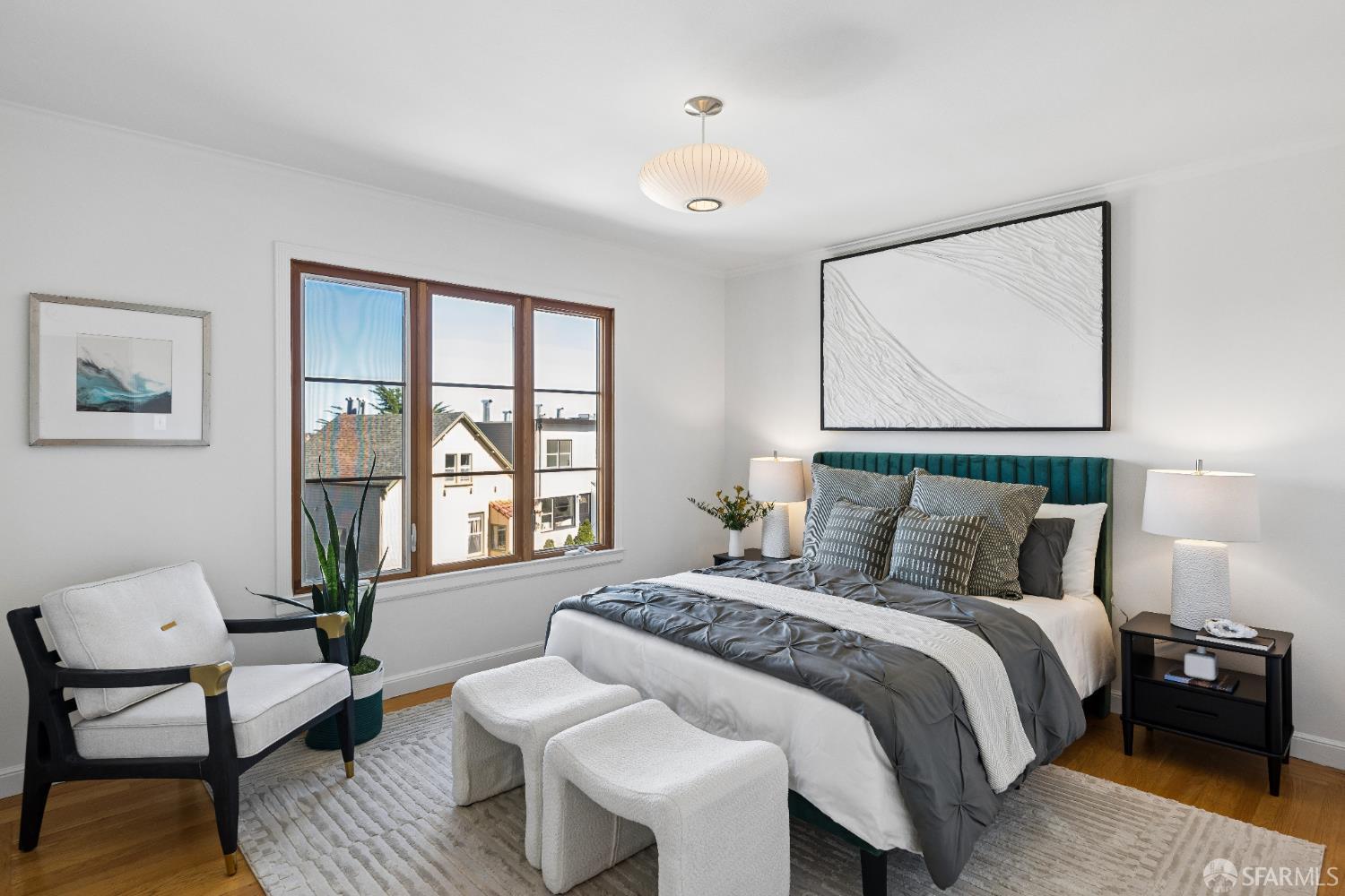 Detail Gallery Image 8 of 18 For 468 Corbett Ave, San Francisco,  CA 94114 - 2 Beds | 1 Baths