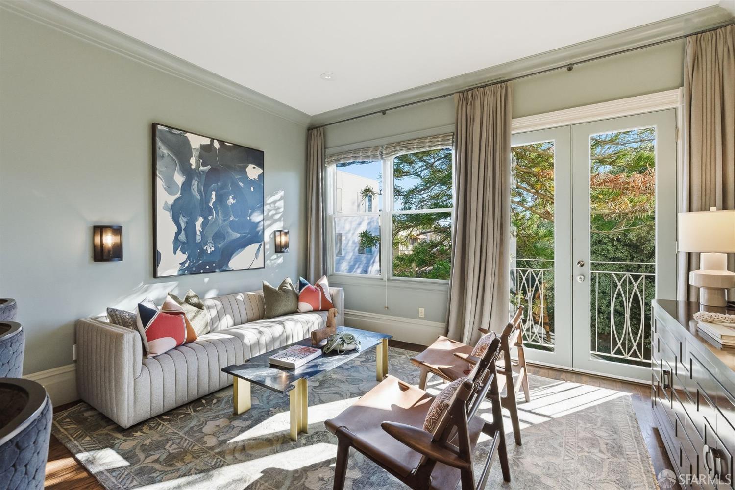 Detail Gallery Image 3 of 36 For 1375 Sanchez St, San Francisco,  CA 94131 - 3 Beds | 2 Baths