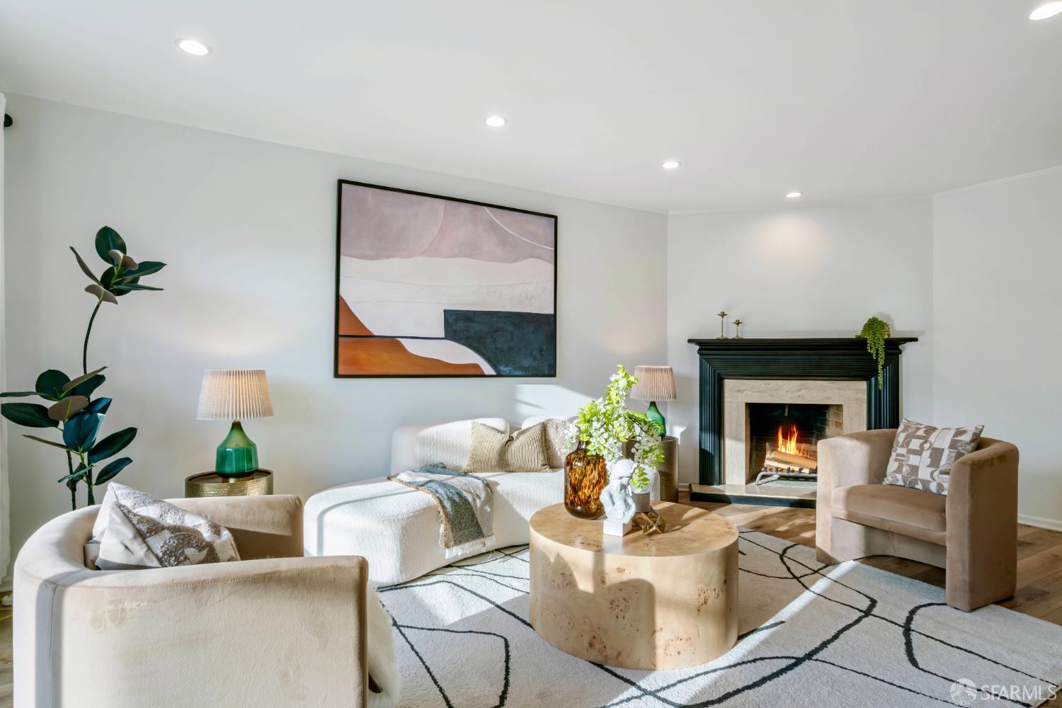 Photo #4: 426109472 Listing: Photo #4