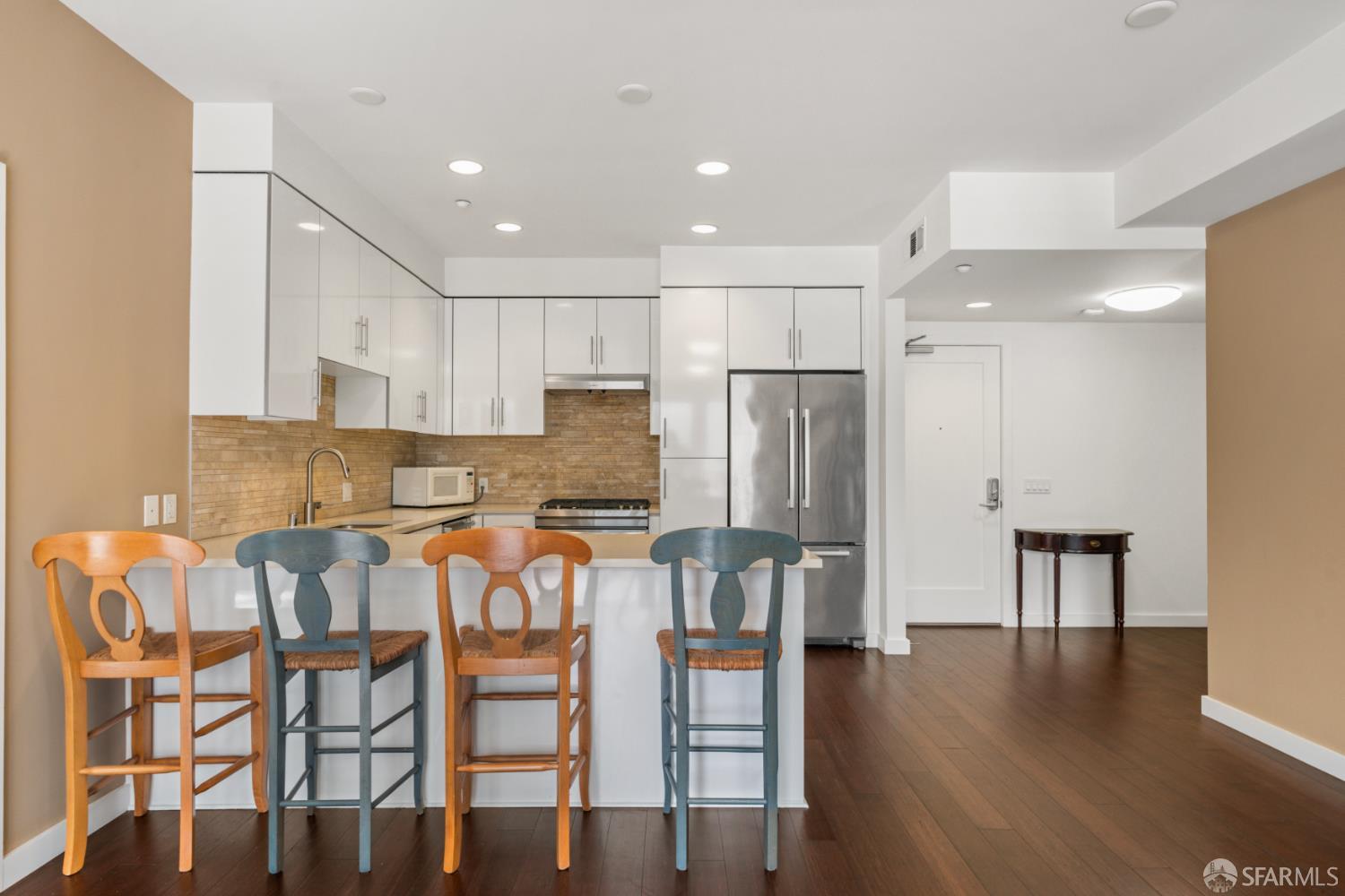 Detail Gallery Image 7 of 29 For 50 Jerrold Ave #214,  San Francisco,  CA 94124 - 2 Beds | 2 Baths