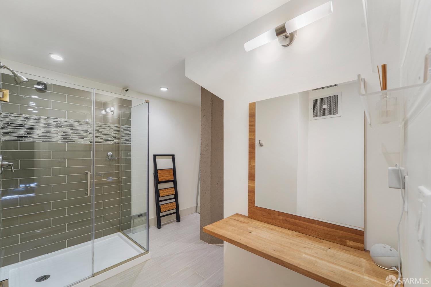 Detail Gallery Image 11 of 22 For 601 4th St #106,  San Francisco,  CA 94107 - 1 Beds | 1/1 Baths