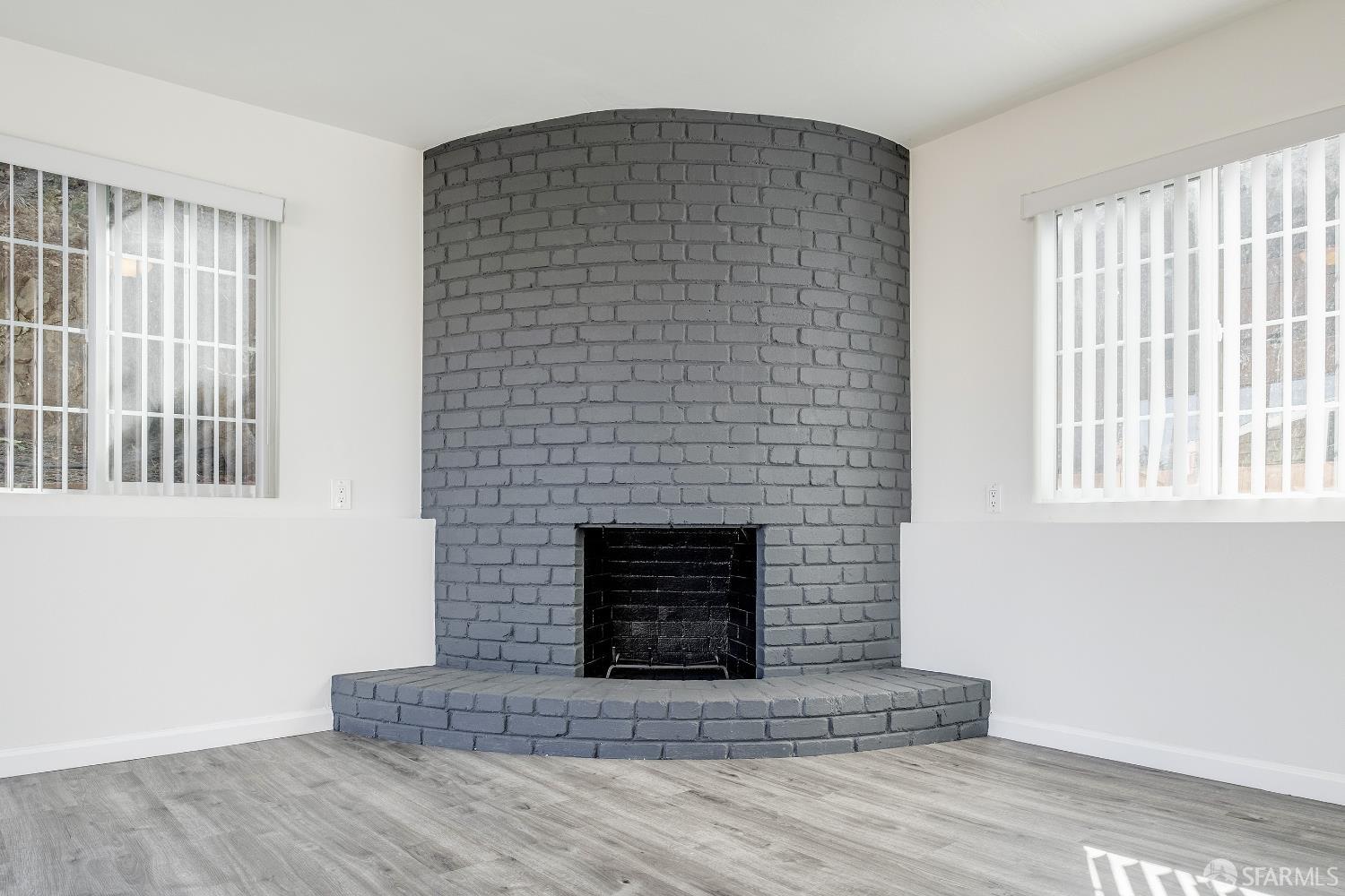 Detail Gallery Image 5 of 35 For 97 Canyon Dr, San Francisco,  CA 94112 - 4 Beds | 2/3 Baths