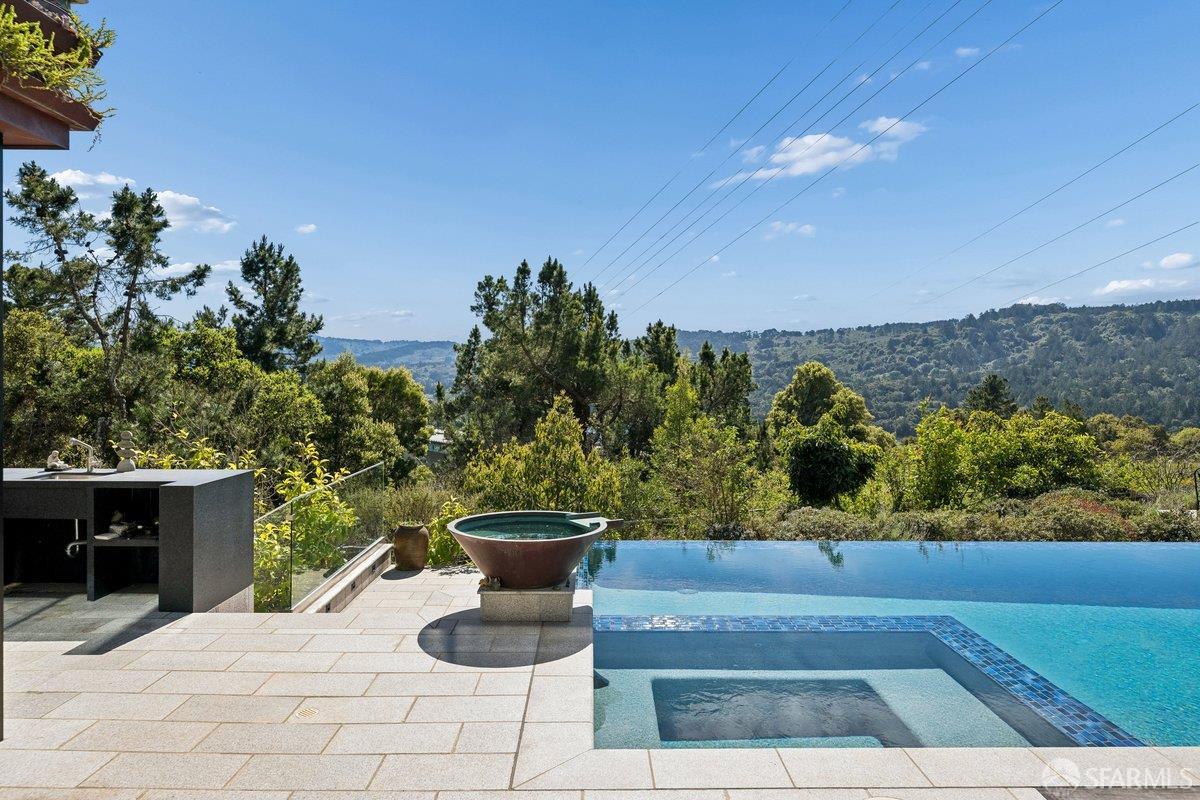 Detail Gallery Image 85 of 95 For 1435 Lakeview Dr, Hillsborough,  CA 94010 - 6 Beds | 5/1 Baths