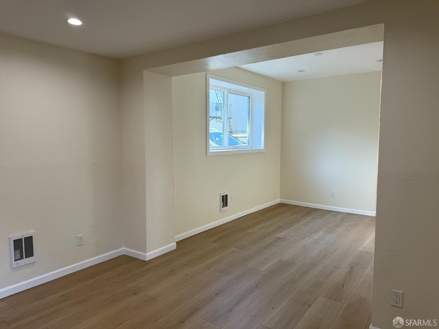 Detail Gallery Image 5 of 23 For 258 Dorland St #7,  San Francisco,  CA 94114 - 2 Beds | 2 Baths