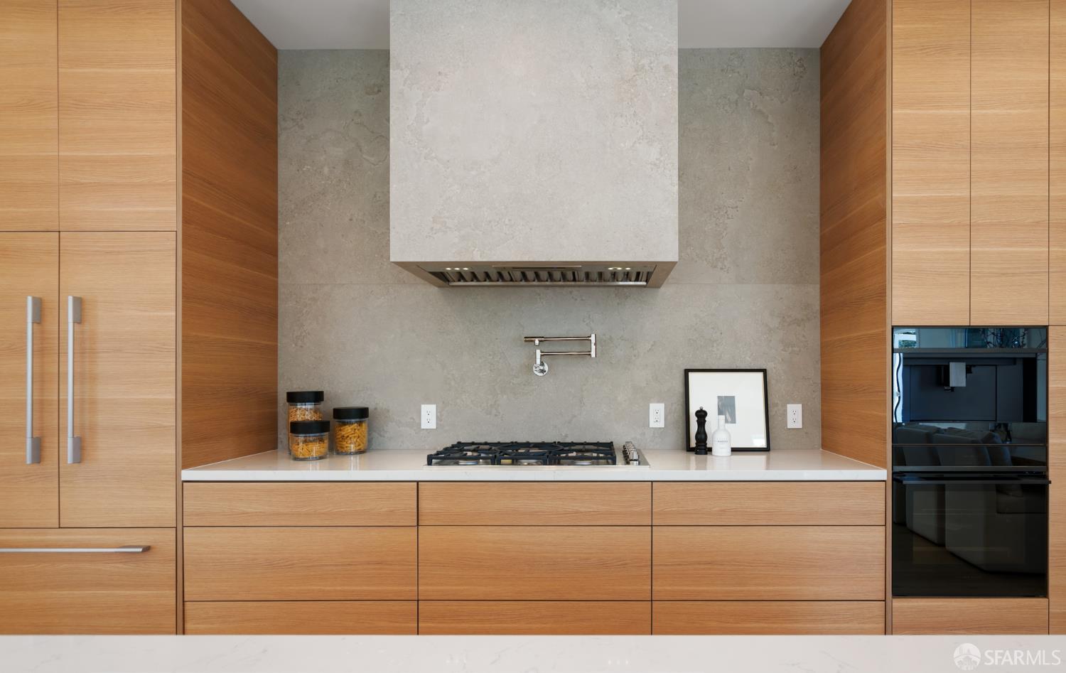 Detail Gallery Image 8 of 39 For 25 Brompton Ave, San Francisco,  CA 94131 - 4 Beds | 4/1 Baths