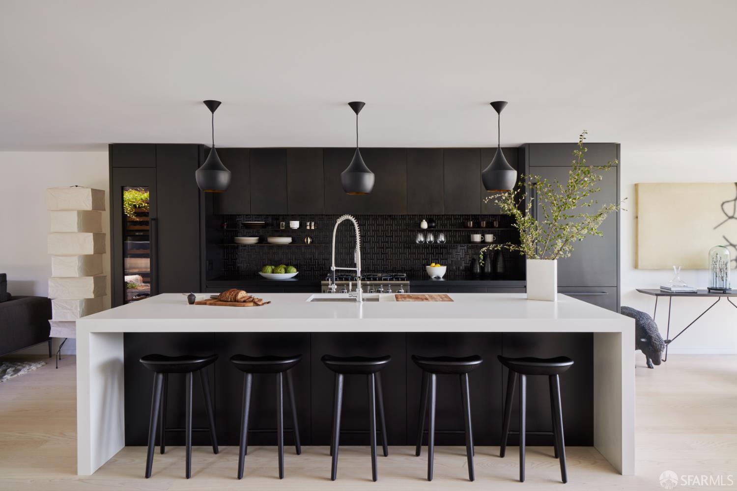 Detail Gallery Image 9 of 32 For 169 Amber Dr, San Francisco,  CA 94131 - 4 Beds | 3/1 Baths