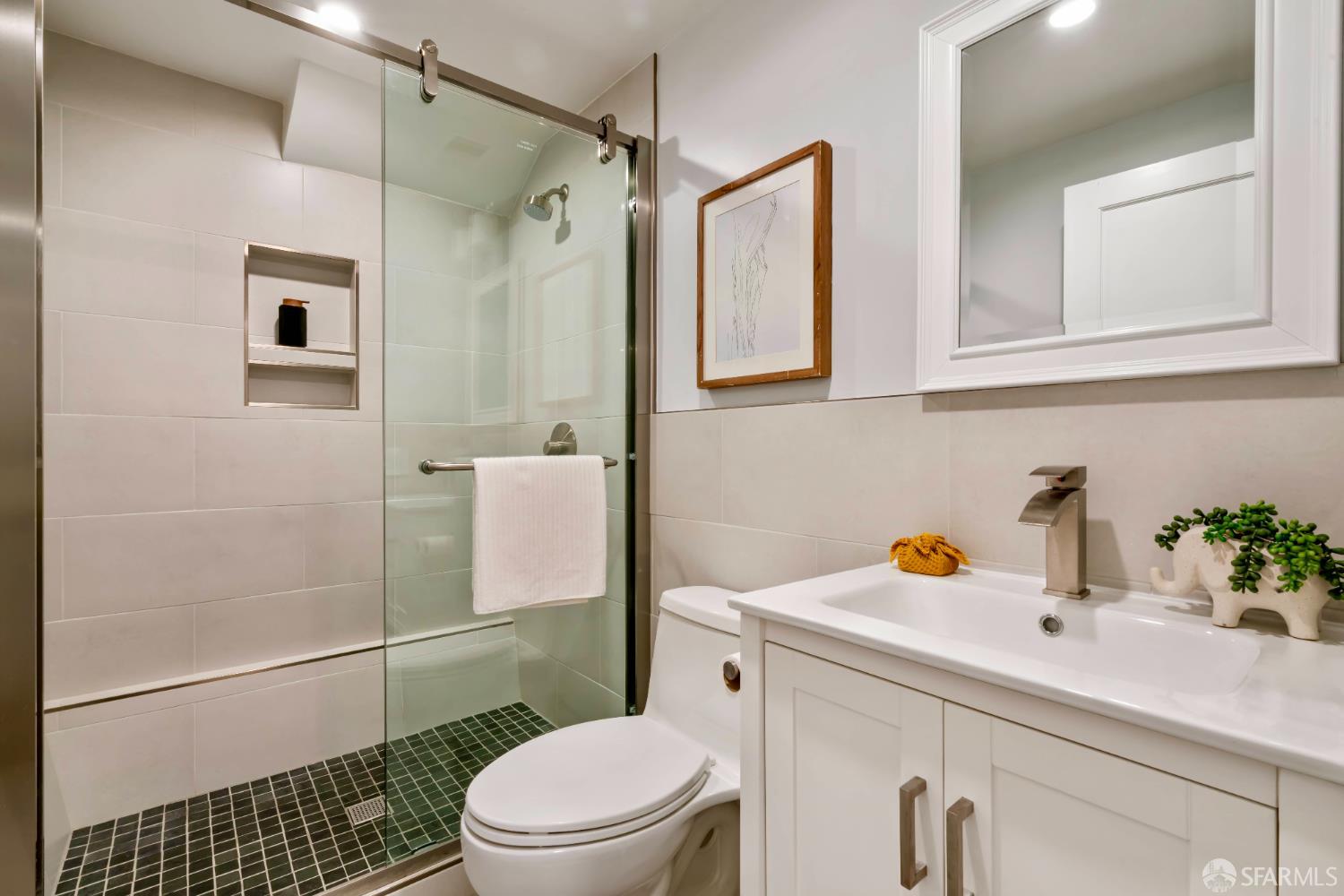 Photo #18: 426109472 Listing: Photo #18