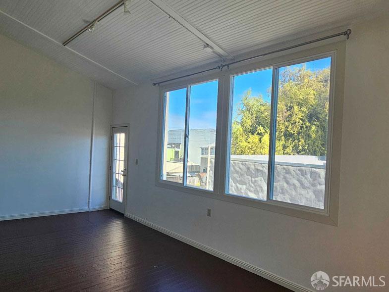 Detail Gallery Image 10 of 10 For 327 Noe St, San Francisco,  CA 94114 - – Beds | – Baths