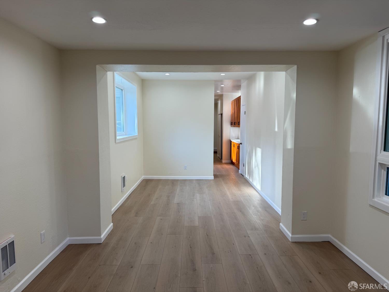 Detail Gallery Image 7 of 23 For 258 Dorland St #7,  San Francisco,  CA 94114 - 2 Beds | 2 Baths