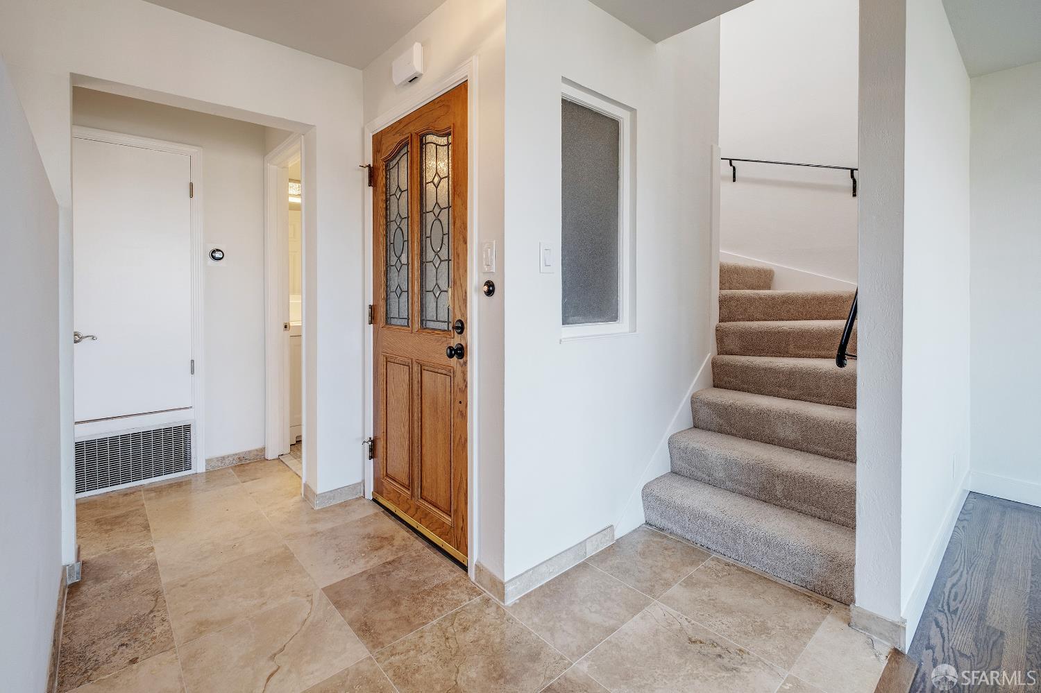 Detail Gallery Image 10 of 35 For 97 Canyon Dr, San Francisco,  CA 94112 - 4 Beds | 2/3 Baths