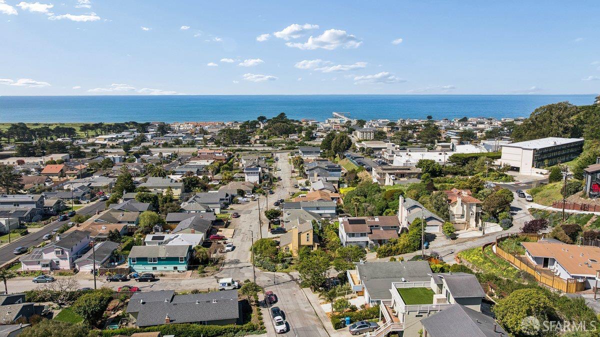 Detail Gallery Image 27 of 31 For 409 Pacific Ave, Pacifica,  CA 94044 - 2 Beds | 1 Baths