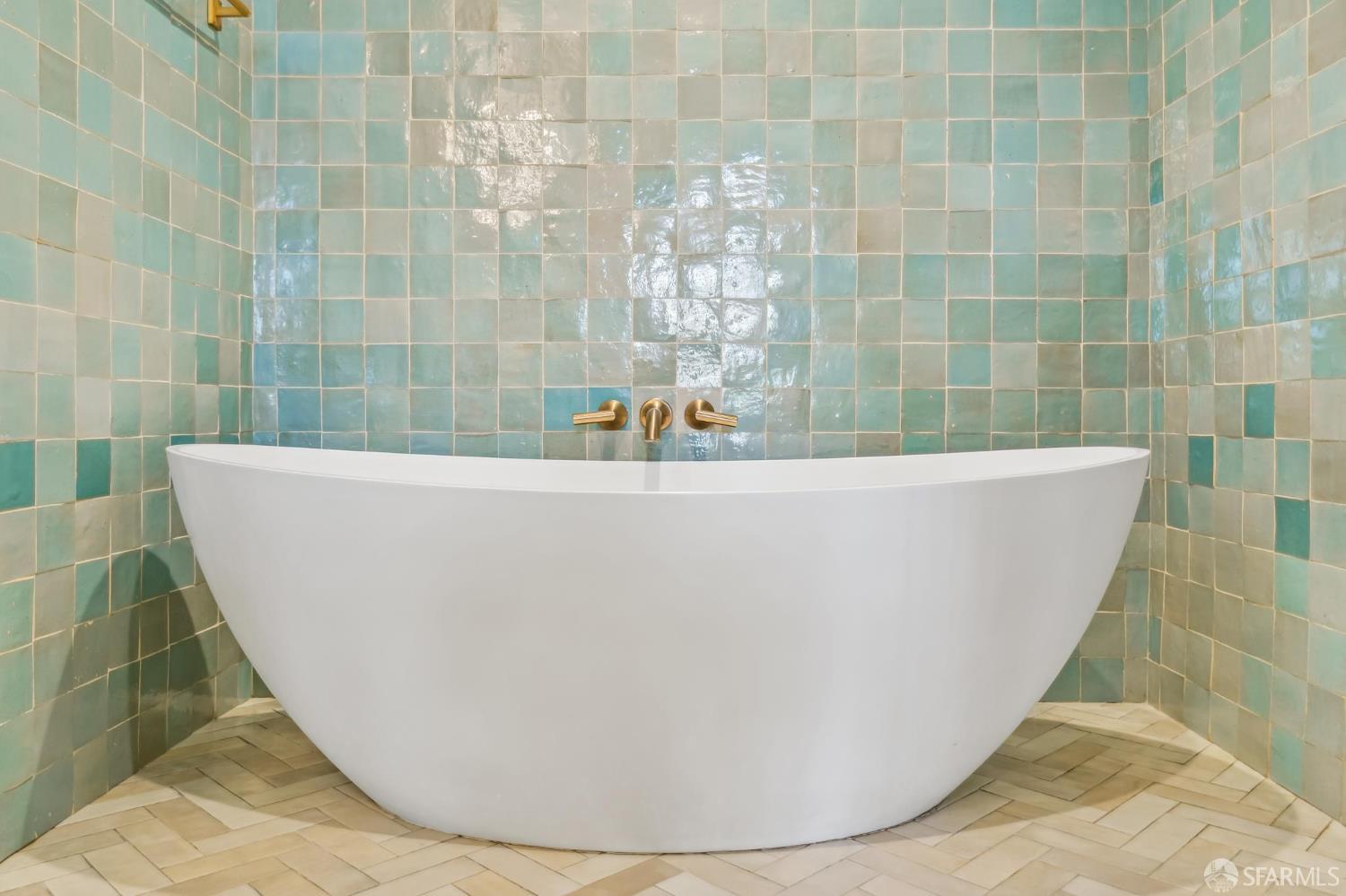 Detail Gallery Image 64 of 94 For 7 Seymour St, San Francisco,  CA 94115 - 5 Beds | 4/2 Baths