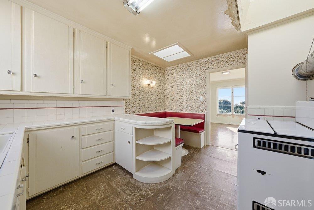 Detail Gallery Image 20 of 62 For 1747 32nd Ave, San Francisco,  CA 94122 - 2 Beds | 1 Baths