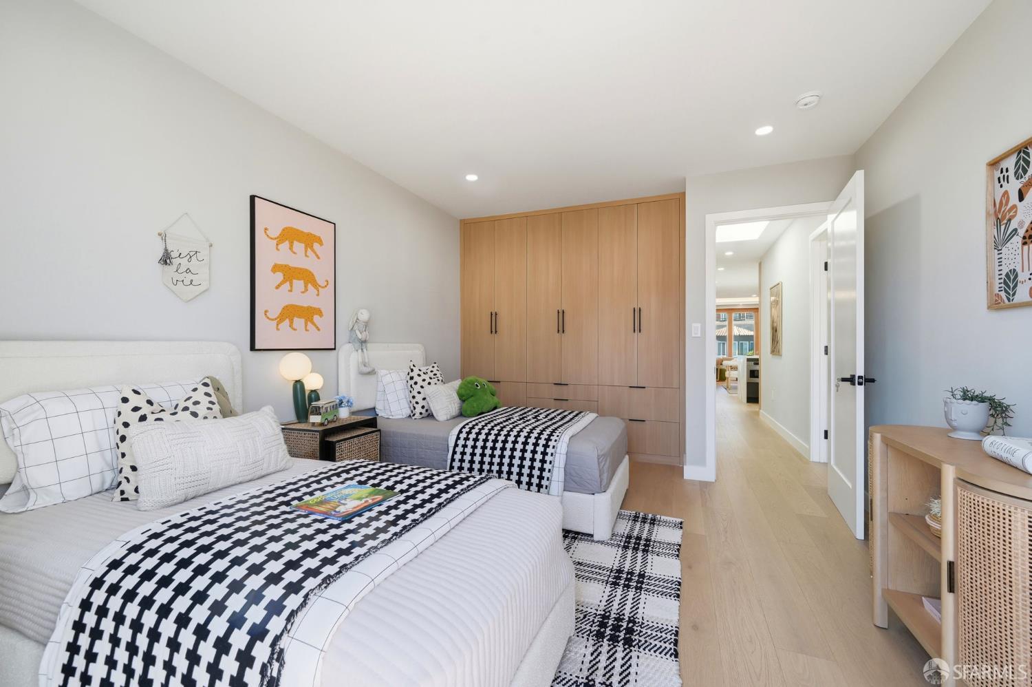 Detail Gallery Image 32 of 53 For 2124 18th Ave, San Francisco,  CA 94116 - 4 Beds | 3/1 Baths