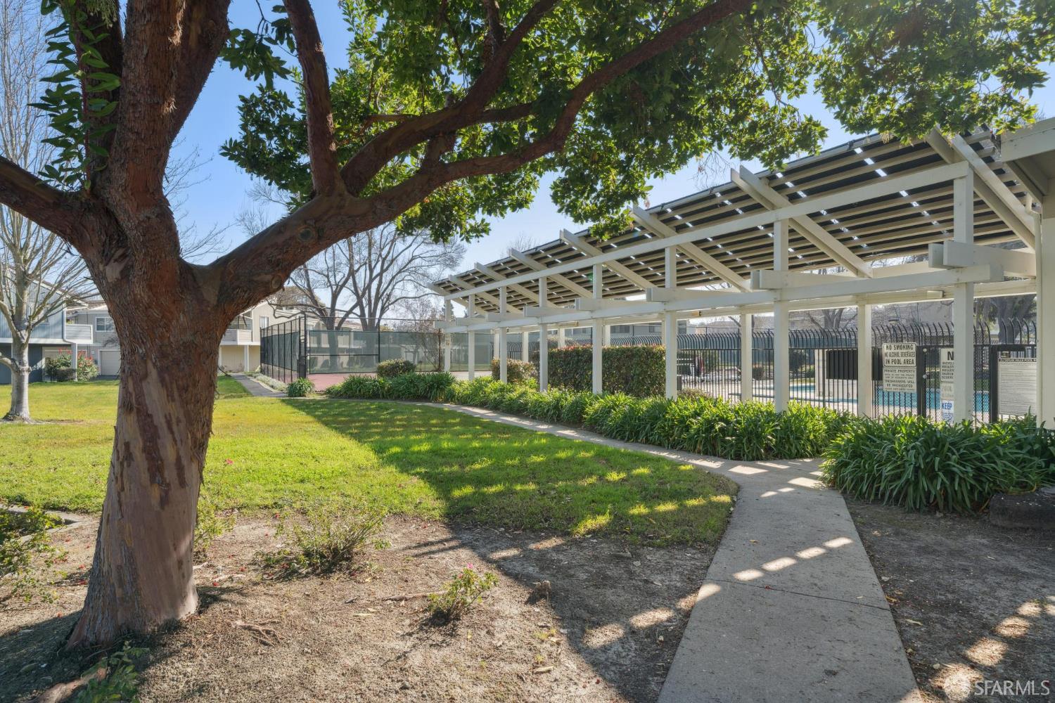 Detail Gallery Image 31 of 35 For 310 Atlas Dr #1,  Hercules,  CA 94547 - 2 Beds | 1/1 Baths