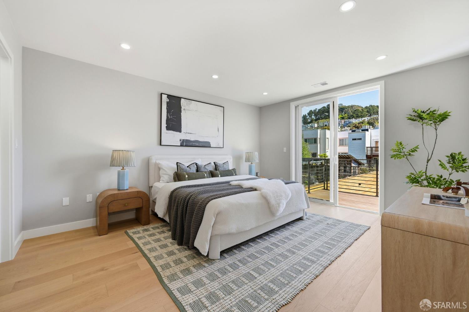 Detail Gallery Image 29 of 53 For 2124 18th Ave, San Francisco,  CA 94116 - 4 Beds | 3/1 Baths