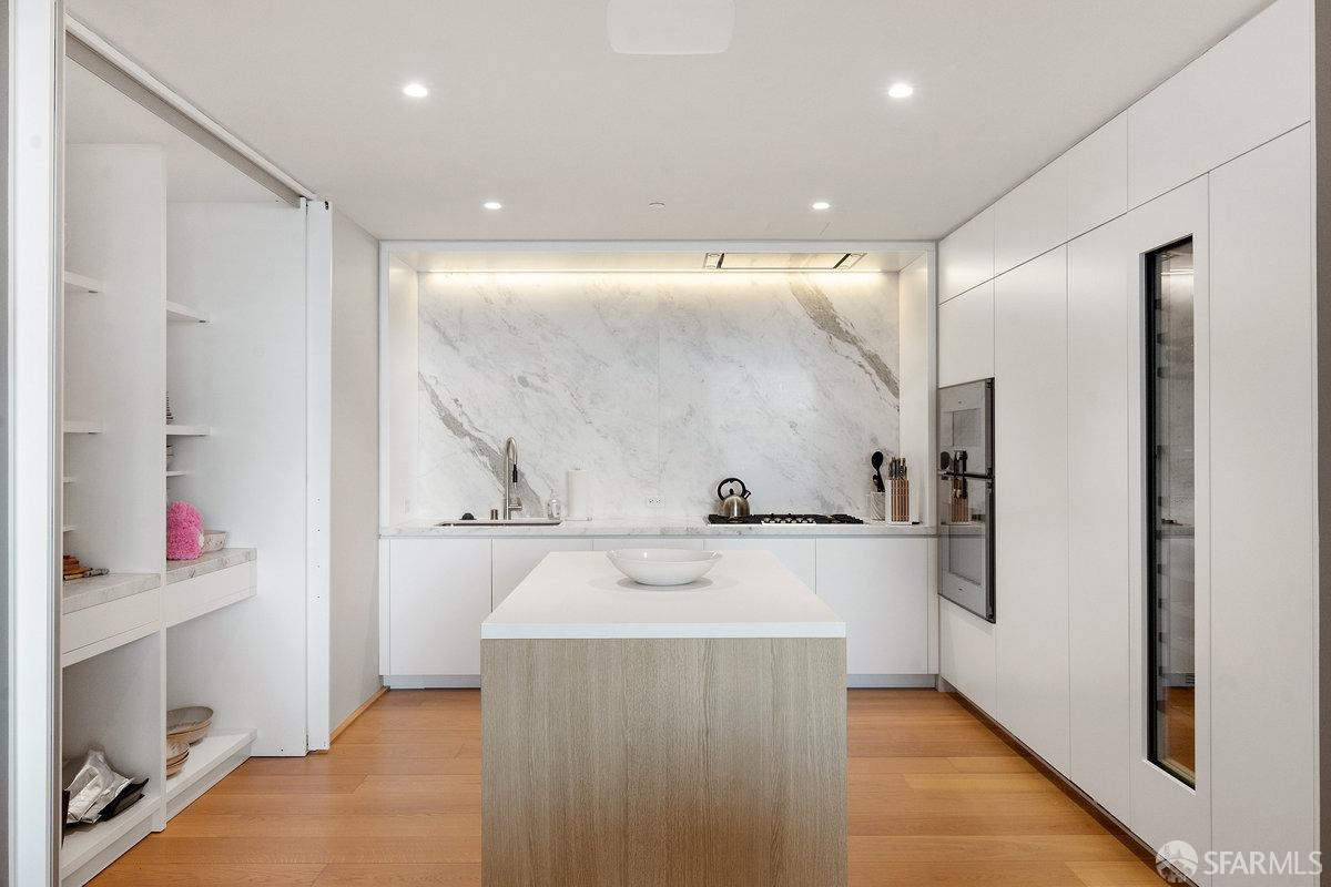 Detail Gallery Image 17 of 62 For 1 Steuart Ln #1702,  San Francisco,  CA 94115 - 2 Beds | 2/1 Baths