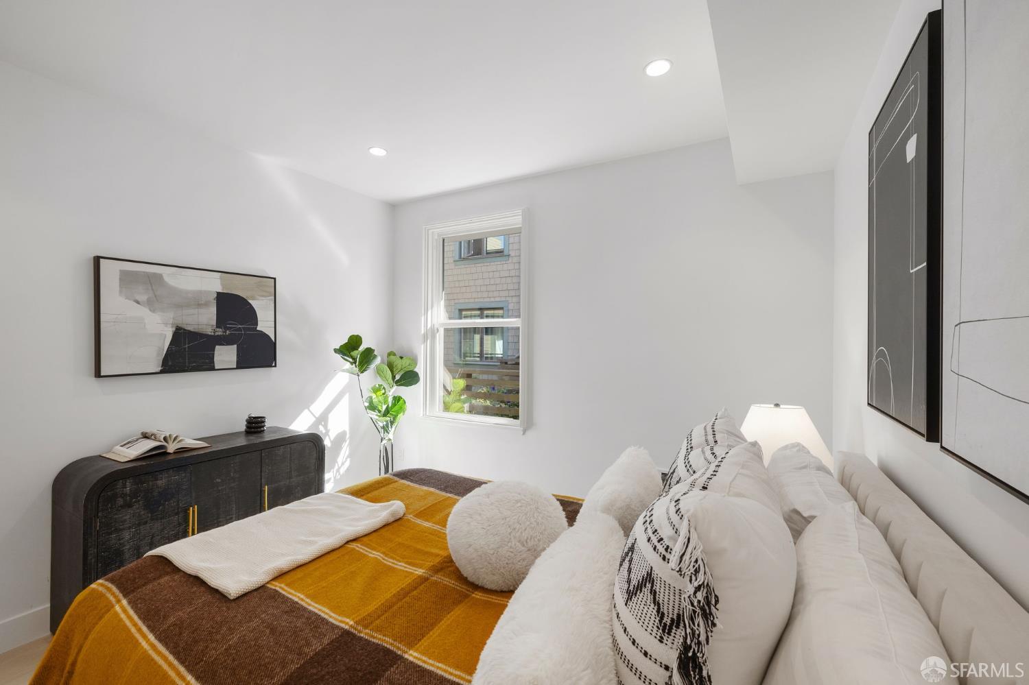 Detail Gallery Image 18 of 52 For 350 Broderick St #320,  San Francisco,  CA 94117 - 3 Beds | 3 Baths