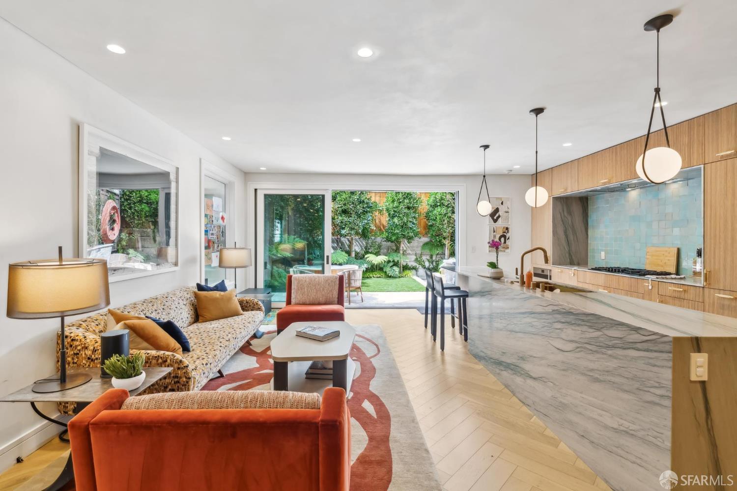 Detail Gallery Image 25 of 94 For 7 Seymour St, San Francisco,  CA 94115 - 5 Beds | 4/2 Baths