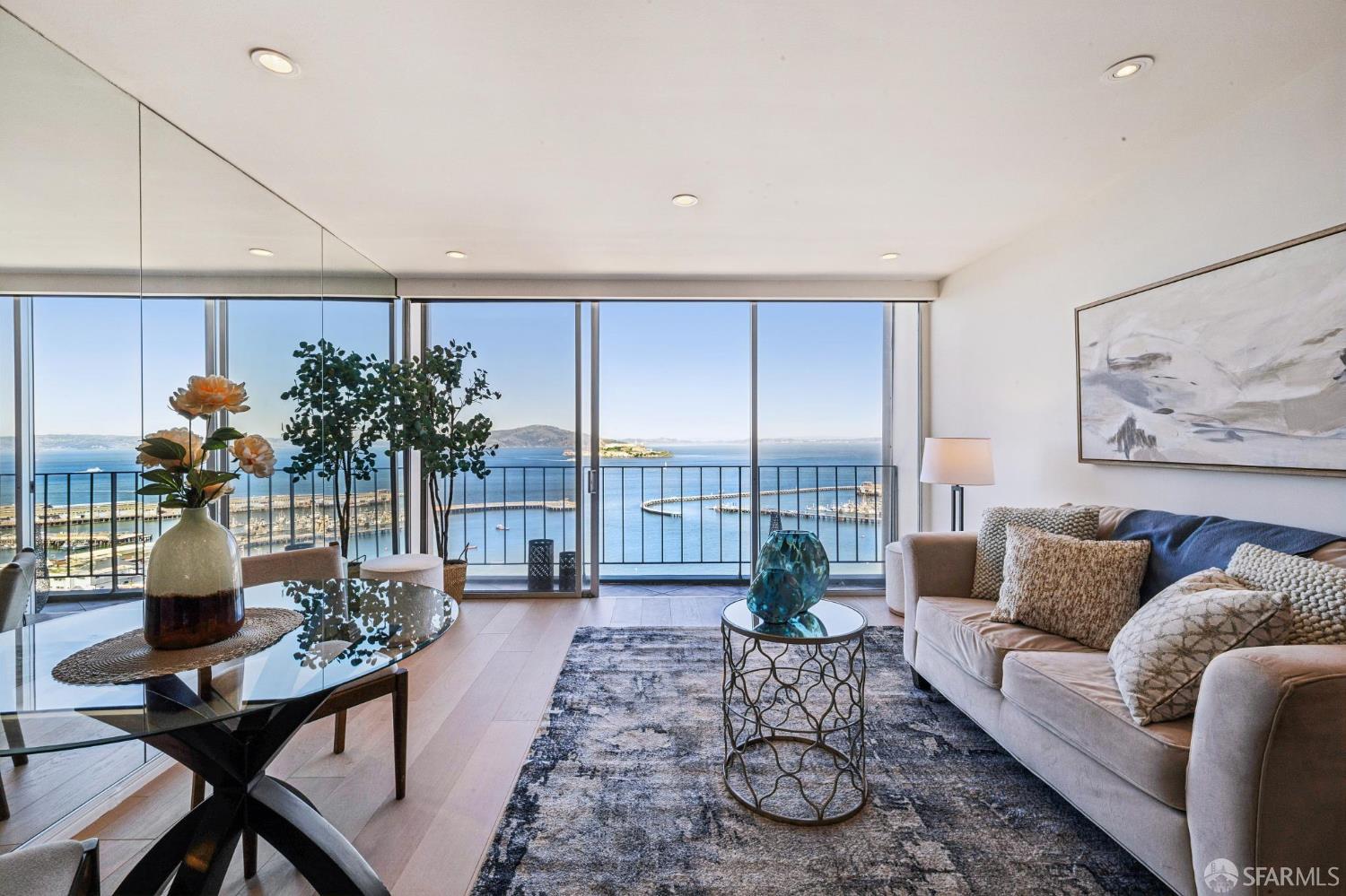 Photo #4: 426107929 Listing: Photo #4