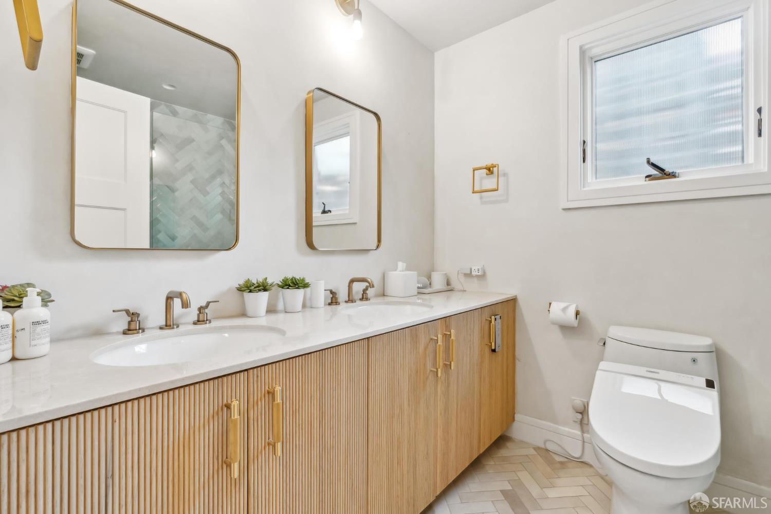 Detail Gallery Image 72 of 94 For 7 Seymour St, San Francisco,  CA 94115 - 5 Beds | 4/2 Baths