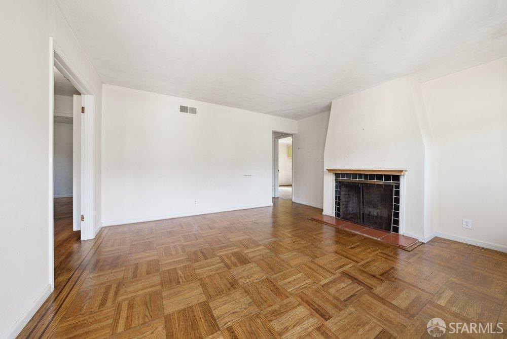 Detail Gallery Image 12 of 49 For 267 Milagra Dr, Pacifica,  CA 94044 - 3 Beds | 1 Baths