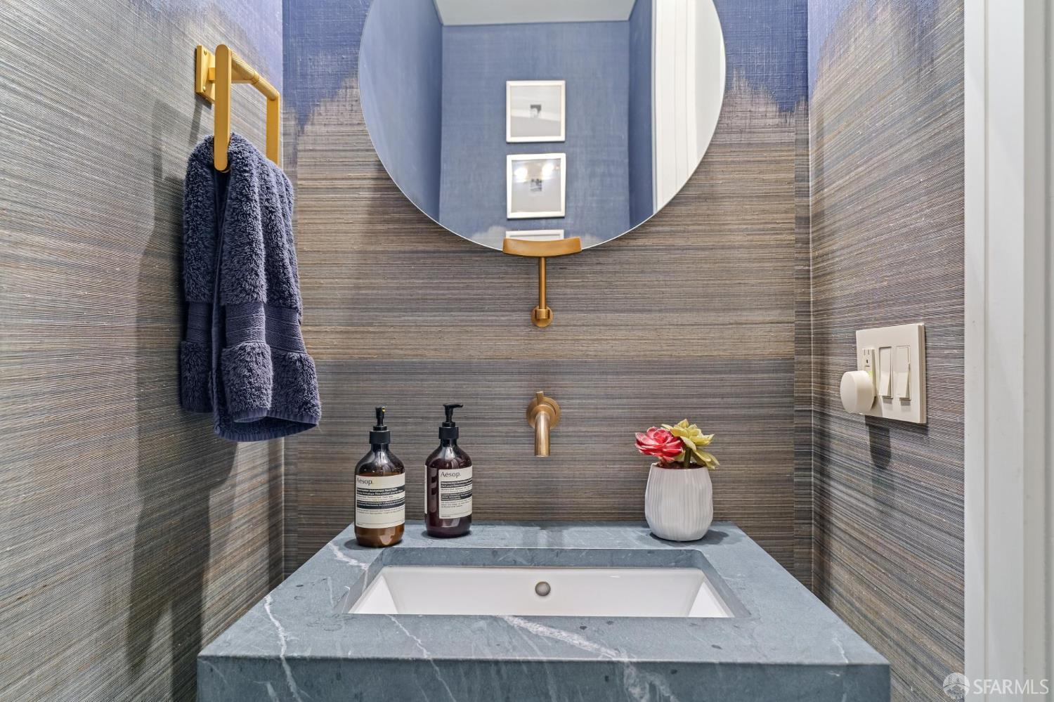 Detail Gallery Image 44 of 94 For 7 Seymour St, San Francisco,  CA 94115 - 5 Beds | 4/2 Baths