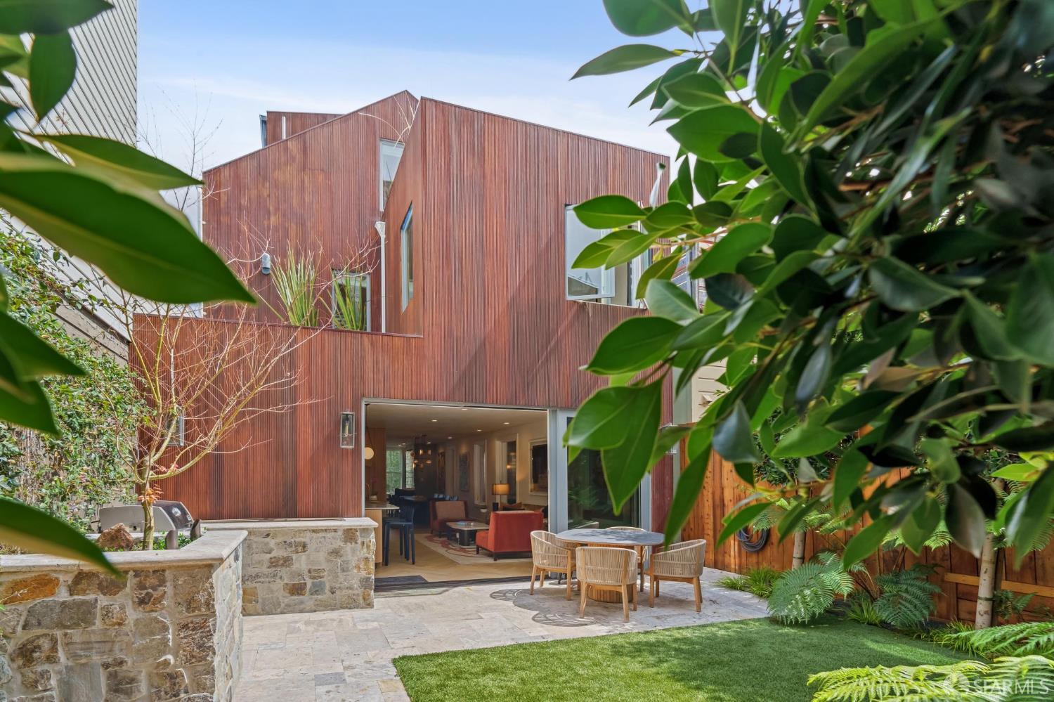 Detail Gallery Image 37 of 94 For 7 Seymour St, San Francisco,  CA 94115 - 5 Beds | 4/2 Baths