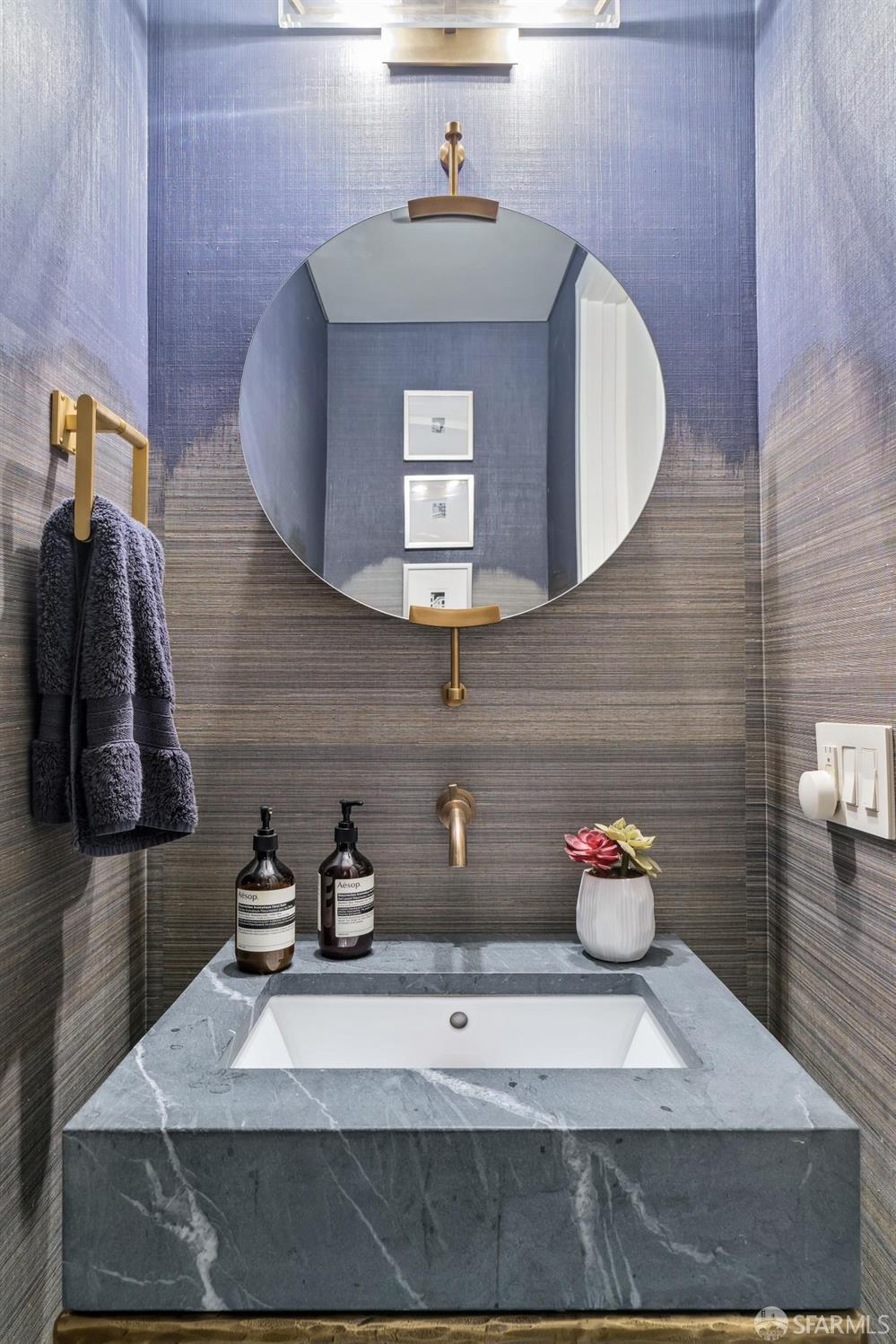 Detail Gallery Image 45 of 94 For 7 Seymour St, San Francisco,  CA 94115 - 5 Beds | 4/2 Baths