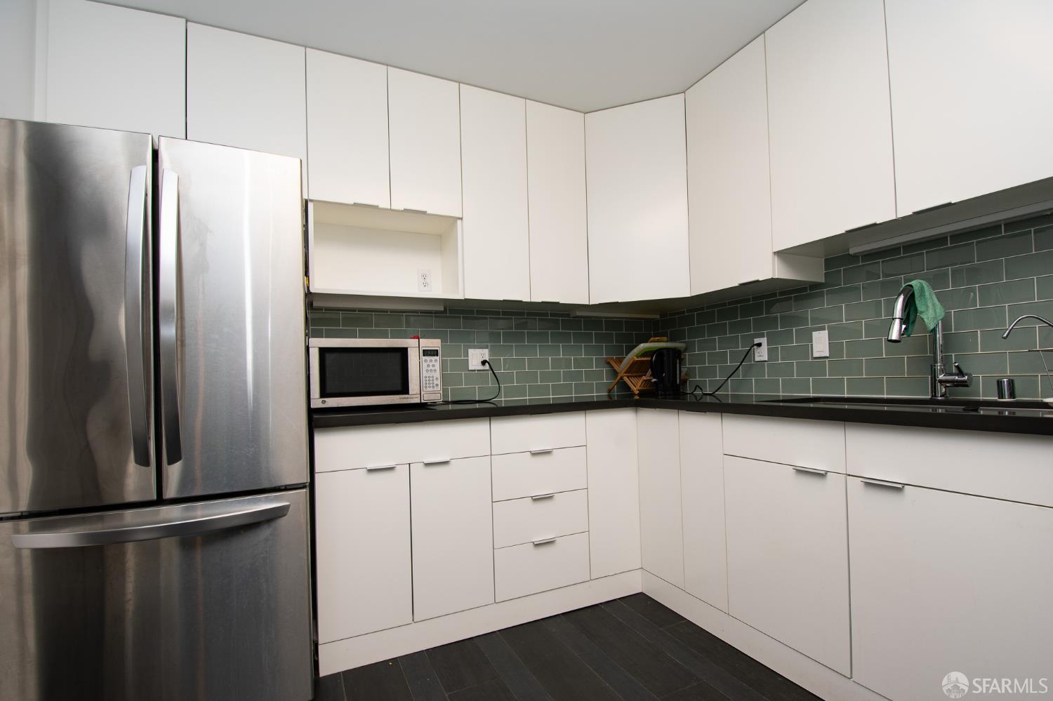 Detail Gallery Image 7 of 15 For 127 Knockash Hill, San Francisco,  CA 94127 - 1 Beds | 1 Baths