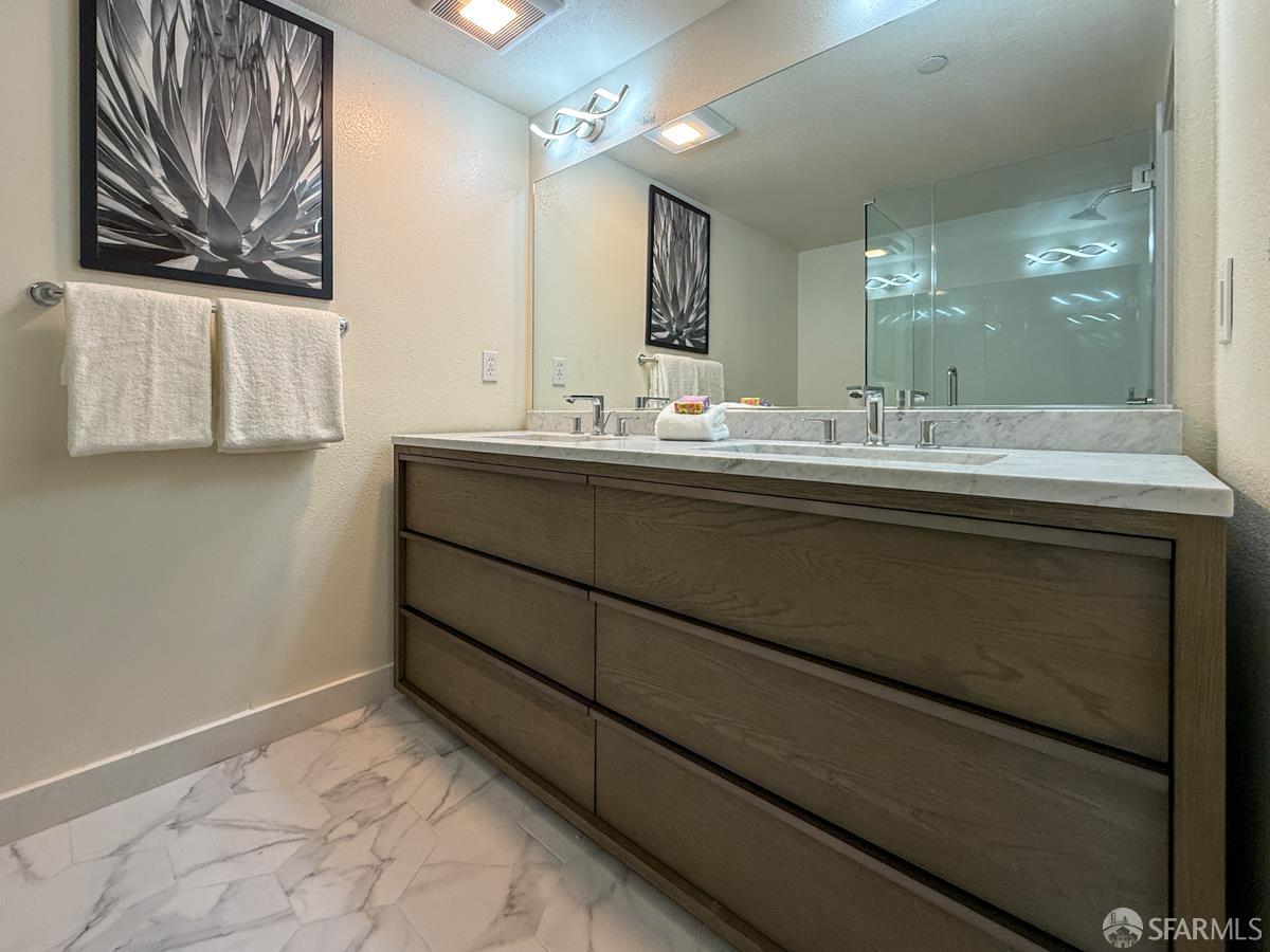 Photo #5: 426107105 Listing: Photo #5