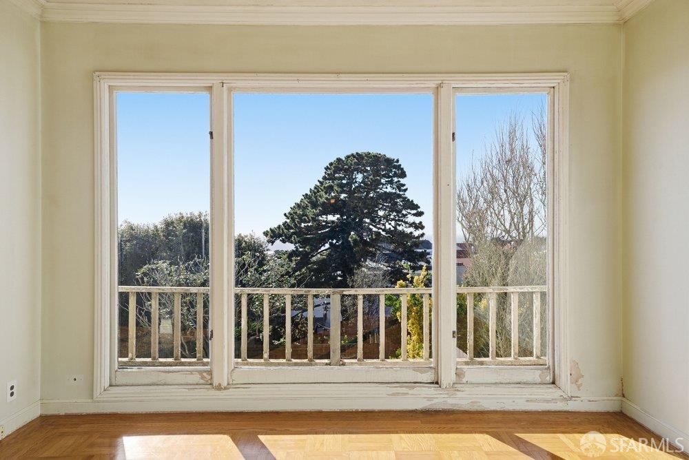 Detail Gallery Image 6 of 62 For 1747 32nd Ave, San Francisco,  CA 94122 - 2 Beds | 1 Baths