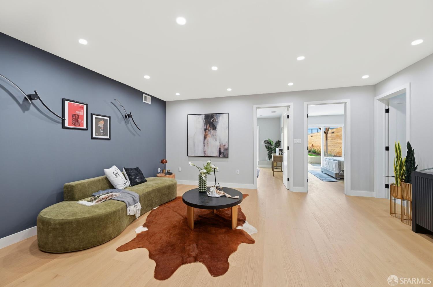 Detail Gallery Image 11 of 53 For 2124 18th Ave, San Francisco,  CA 94116 - 4 Beds | 3/1 Baths