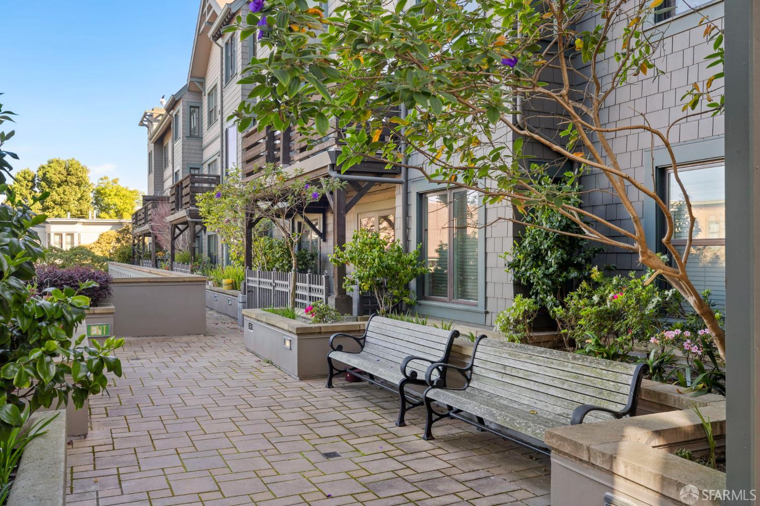 Detail Gallery Image 43 of 52 For 350 Broderick St #320,  San Francisco,  CA 94117 - 3 Beds | 3 Baths