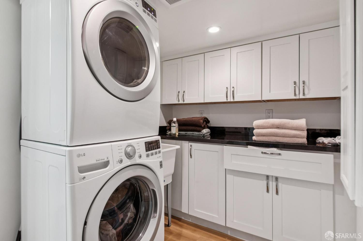 Detail Gallery Image 37 of 47 For 3348 Market St, San Francisco,  CA 94114 - 2 Beds | 2 Baths