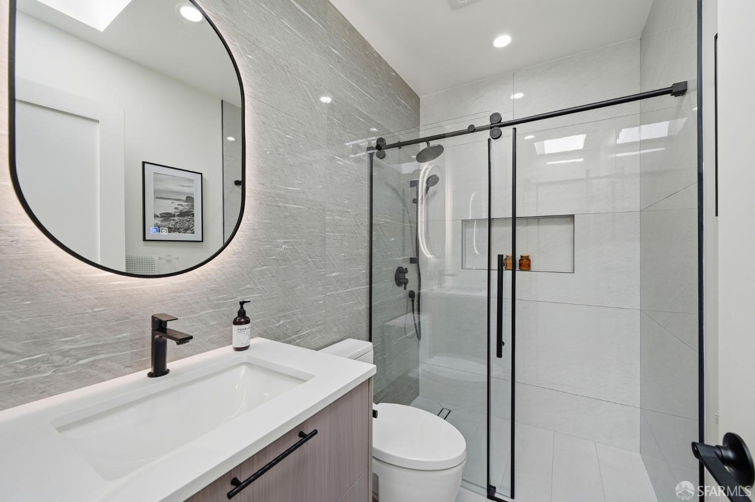 Detail Gallery Image 38 of 53 For 2124 18th Ave, San Francisco,  CA 94116 - 4 Beds | 3/1 Baths