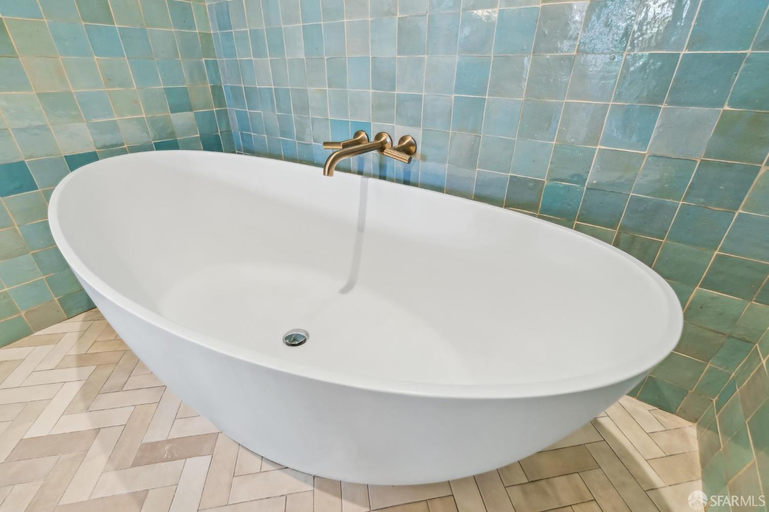 Detail Gallery Image 65 of 94 For 7 Seymour St, San Francisco,  CA 94115 - 5 Beds | 4/2 Baths