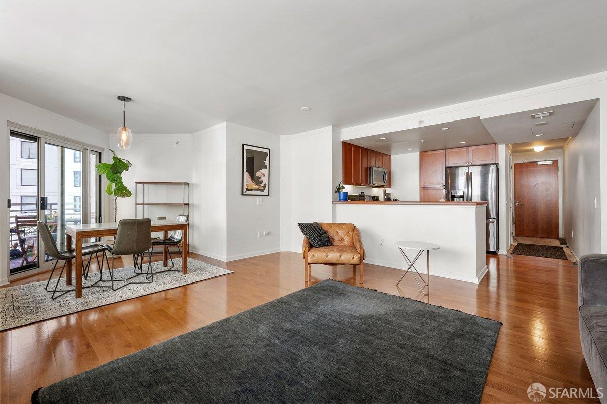 Photo #4: 426112578 Listing: Photo #4