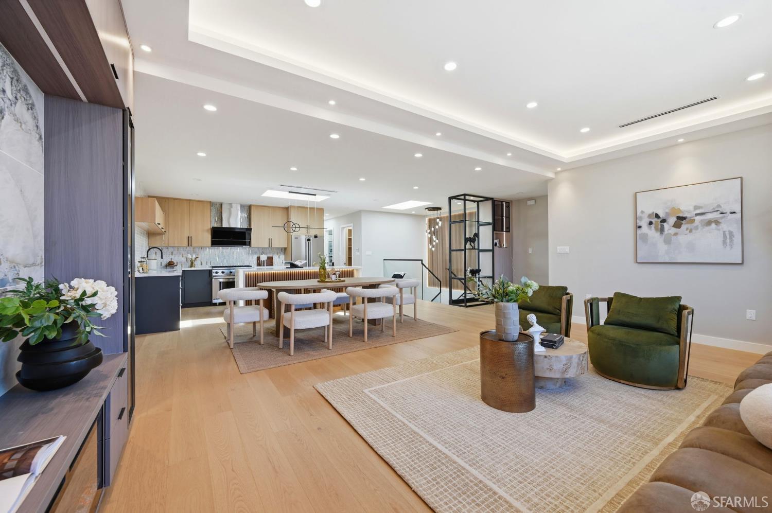 Detail Gallery Image 13 of 53 For 2124 18th Ave, San Francisco,  CA 94116 - 4 Beds | 3/1 Baths