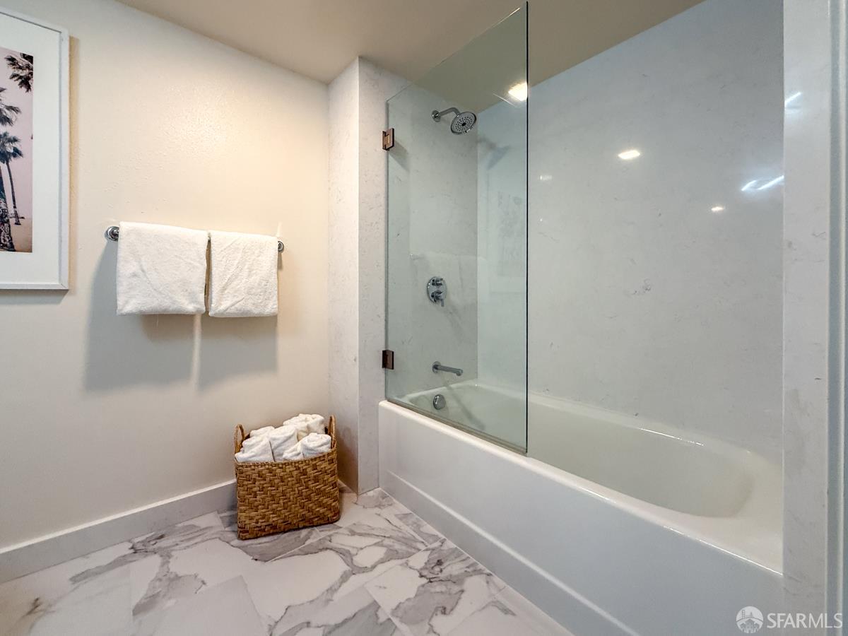 Photo #14: 426107105 Listing: Photo #14