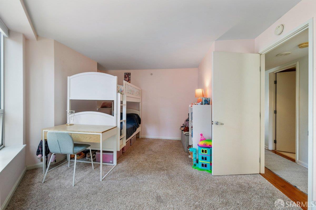 Photo #15: 426112578 Listing: Photo #15