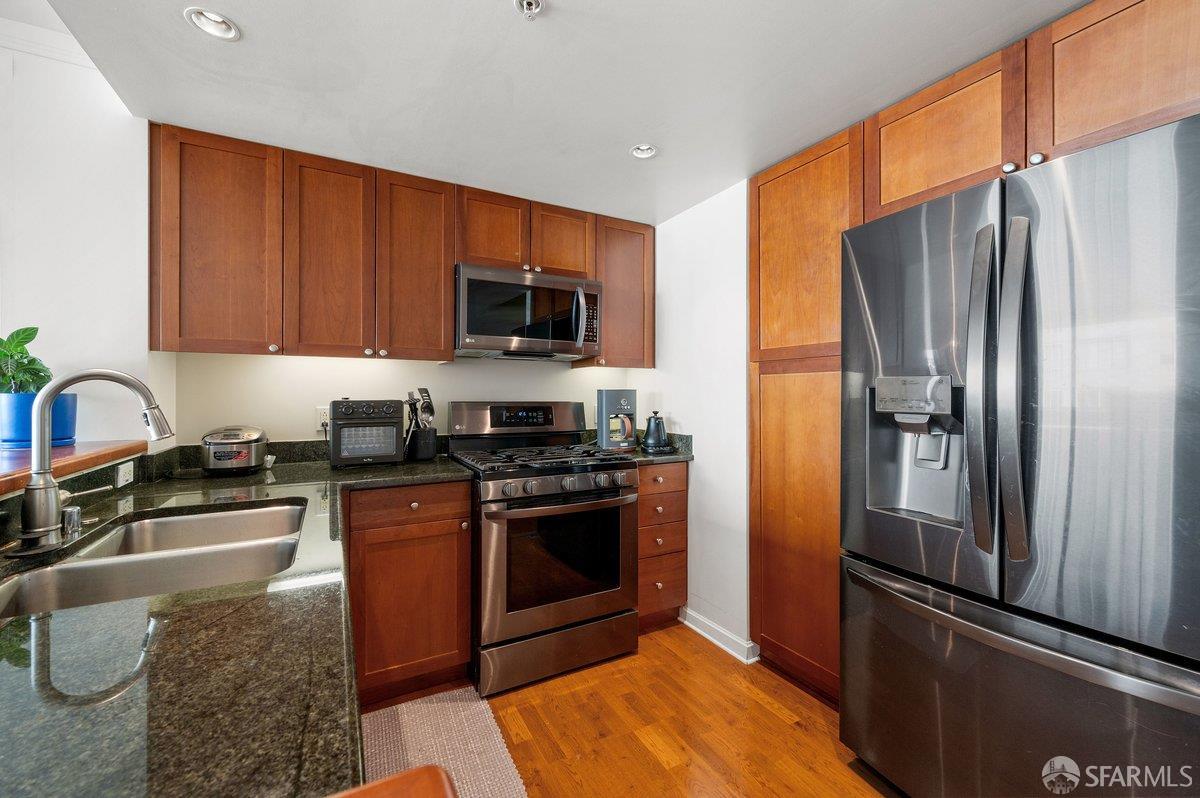 Photo #10: 426112578 Listing: Photo #10