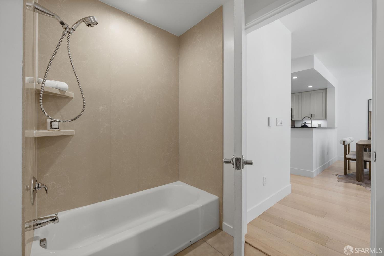 Detail Gallery Image 20 of 52 For 350 Broderick St #320,  San Francisco,  CA 94117 - 3 Beds | 3 Baths