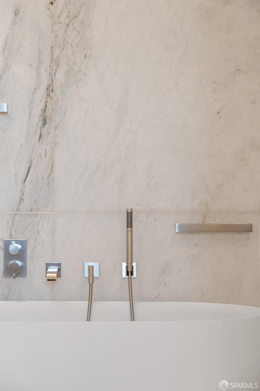 Detail Gallery Image 27 of 62 For 1 Steuart Ln #1702,  San Francisco,  CA 94115 - 2 Beds | 2/1 Baths