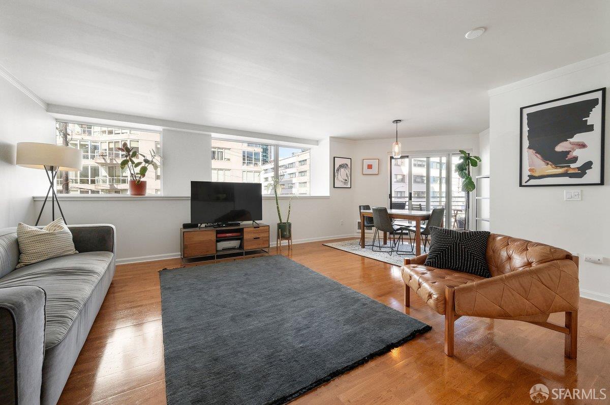 Photo #2: 426112578 Listing: Photo #2