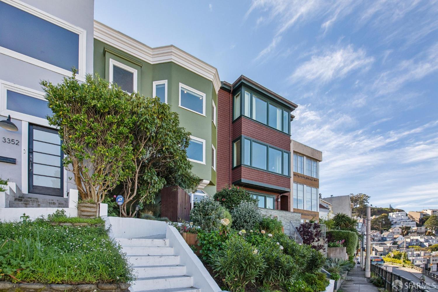 Detail Gallery Image 2 of 47 For 3348 Market St, San Francisco,  CA 94114 - 2 Beds | 2 Baths