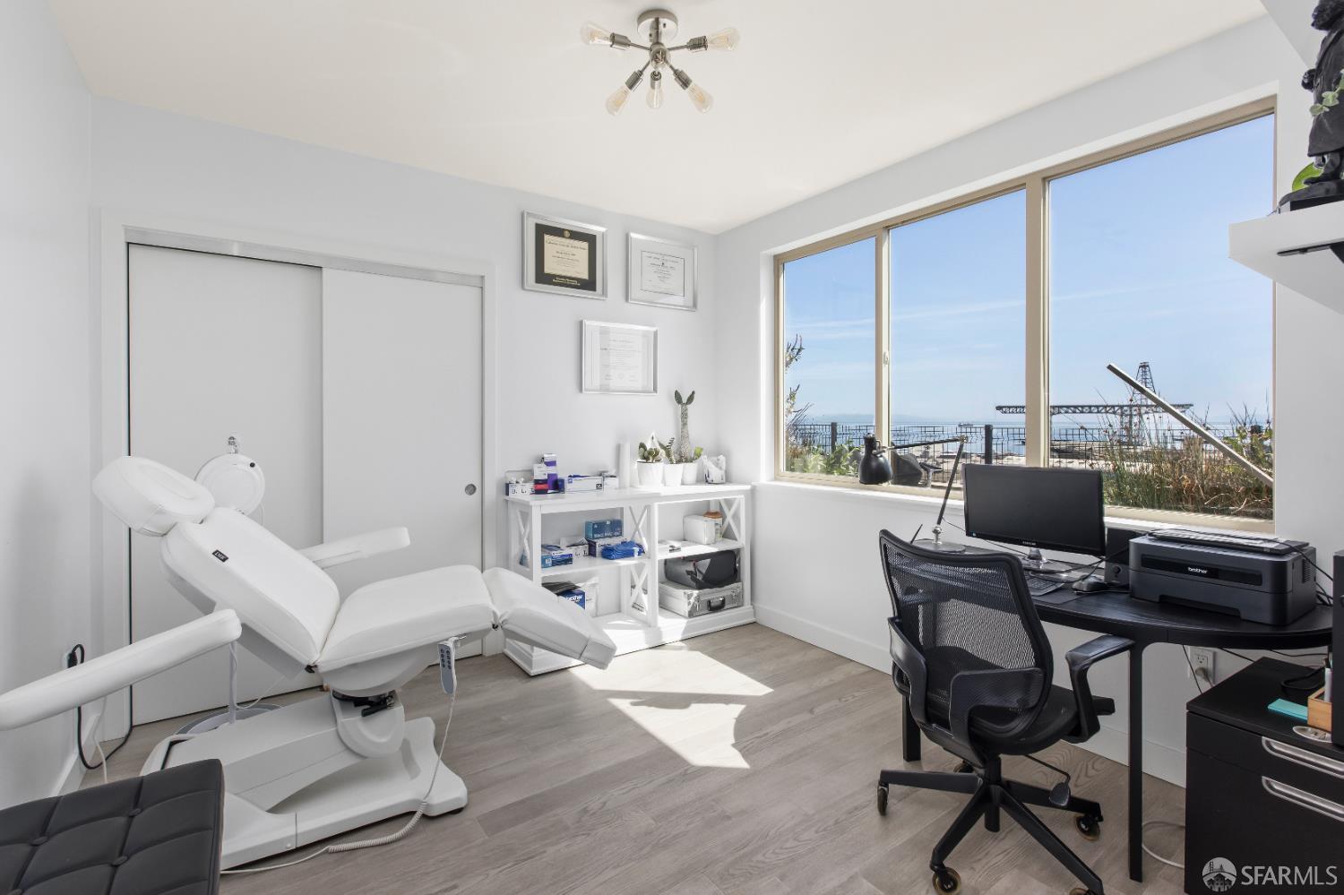 Photo #12: 426112671 Listing: Photo #12