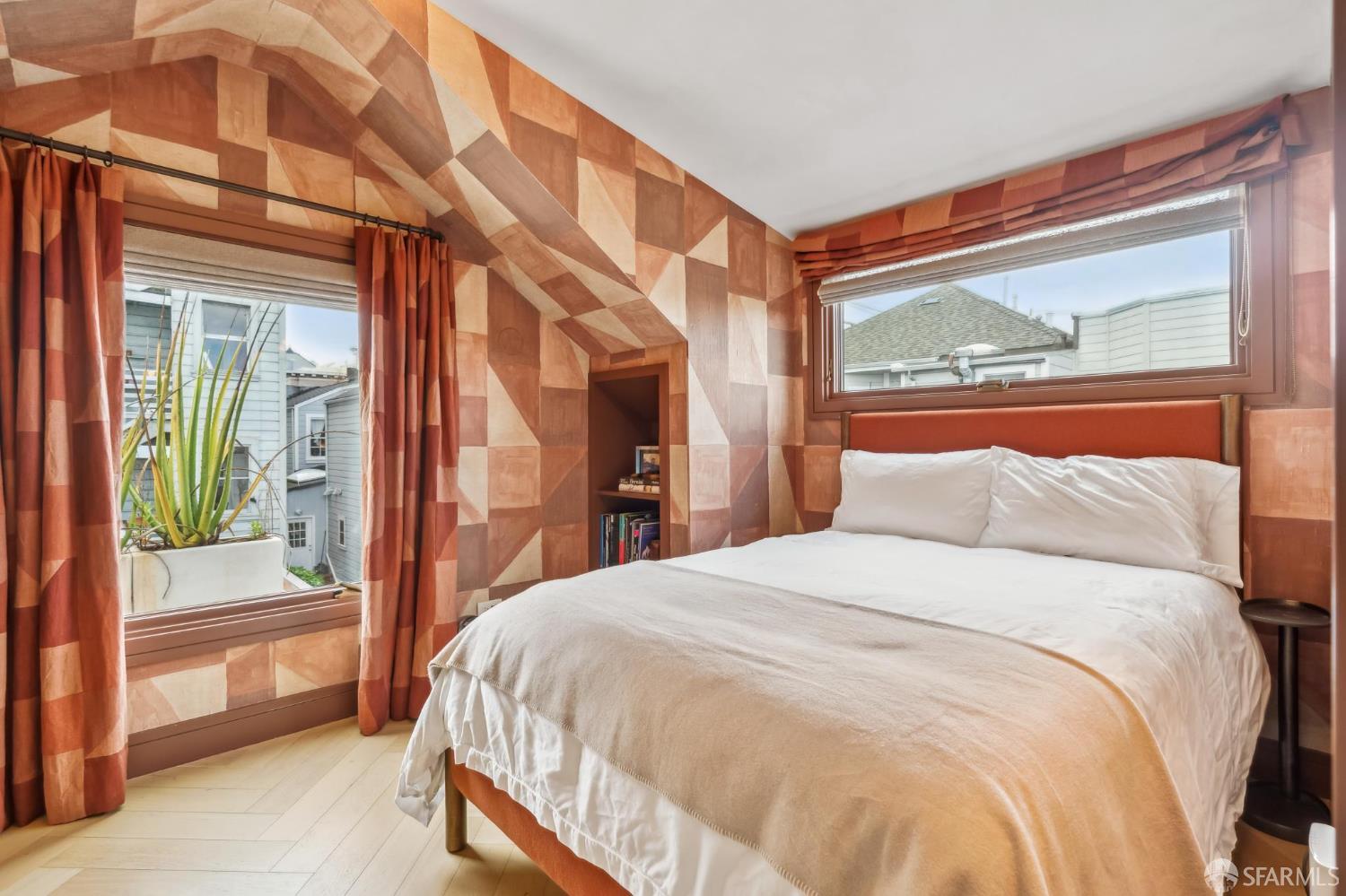 Detail Gallery Image 75 of 94 For 7 Seymour St, San Francisco,  CA 94115 - 5 Beds | 4/2 Baths